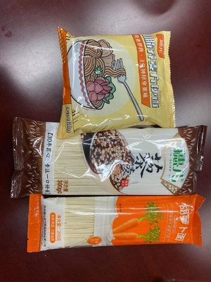 Buchweizen-Karotten-Quinoa-Nudeln HACCP des Gemüsestrengen vegetariers bescheinigten fettarme
