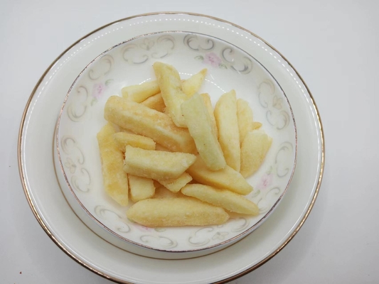 Zwiebelgeschmeckte roh geschnittene Pommes
