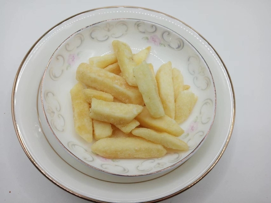 Zwiebelgeschmeckte roh geschnittene Pommes