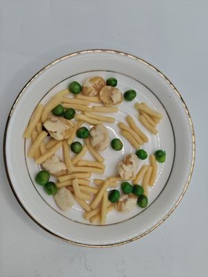 Gesunder salzgebackener Snack mit gemischten Garnelen-Bohnen-Scheiben