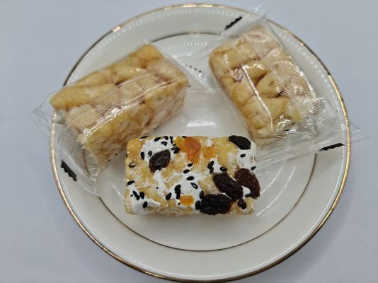Leckere Sachima-Snacks mit gemischtem Fruchtgeschmack