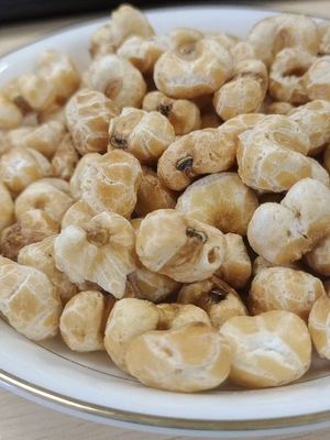 Knusprig Leckere Natürliche Ölfreie Gebackene Geröstete Mais-Puff-Snacks