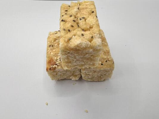 Saqima Gebäck Traditionelles chinesisches Honig Snack Leicht knackig keine künstlichen Aromen Gut für Milz und Magen