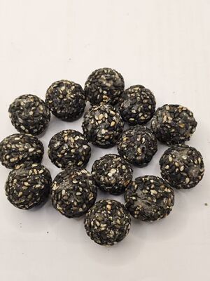 Five Black Sesame & Peanut Crunchy Bars - Black Sesame, Black Wolfberry, Black Bean, Black Mulberry, Black Rice Blend