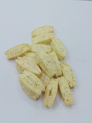 Leichte und knusprige hohle Kartoffelröhrchen mit Algengeschmack und Umami-Geschmack, hergestellt aus hochwertigen Kartoffeln