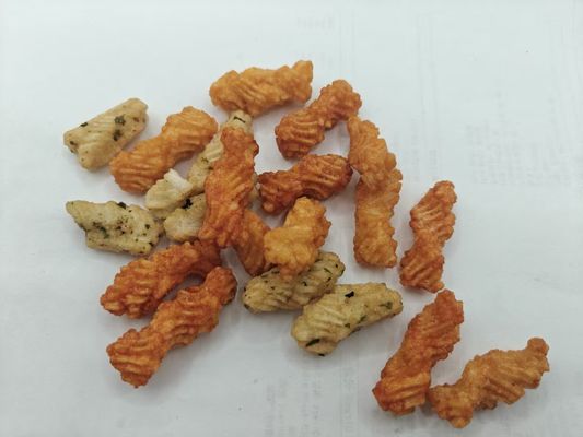 Mischte Reiskrackereien mit Algen Sojasauce Geschmack Fusion Traditionelle chinesische Snacks