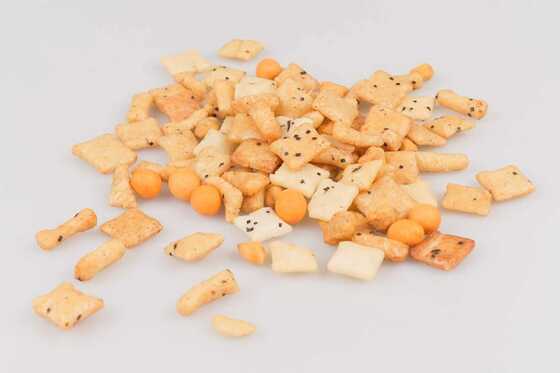 BRC-zertifizierte Chilli-Aromen-Reiskracker-Mischung mit Erdnüssen - Munchines Snack