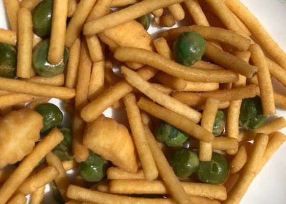 Stickstoff-Kissen-Tasche, die knusperige Reis-Cracker-Mischung mit grünen Erbsen verpackt